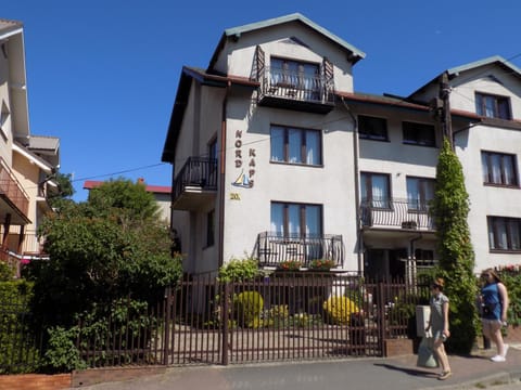 Property building, Day