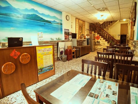 Restaurant/places to eat, Lobby or reception, Lounge or bar