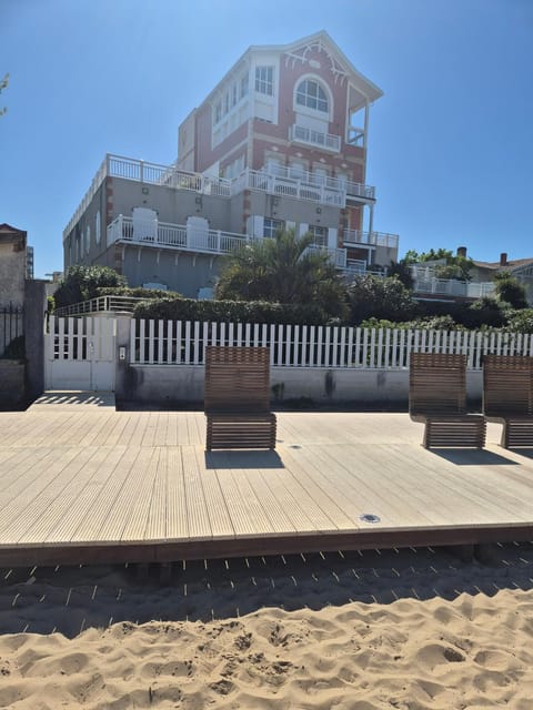 Property building, Beach