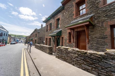 Burnham View House in Dingle