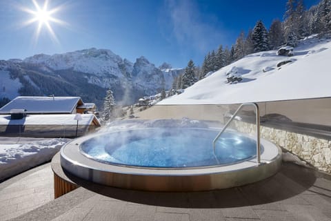 Hot Tub, Open Air Bath