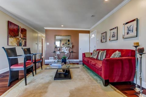 House-Canyon Dr House in Daly City