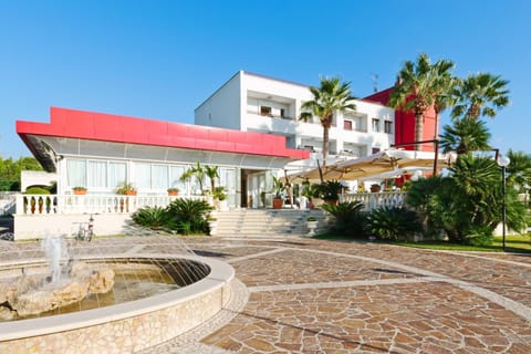 Property building, Day
