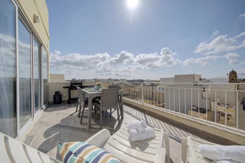 Patio, Day, View (from property/room), Balcony/Terrace, Dining area