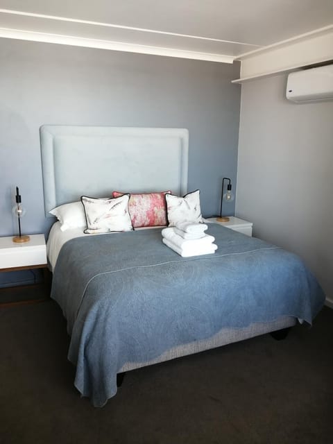 Linhof Boutique Guest House Bed and Breakfast in Western Cape