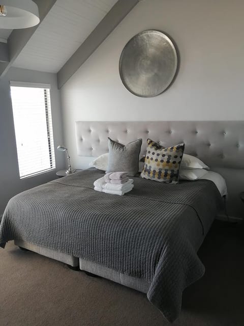 Linhof Boutique Guest House Bed and Breakfast in Western Cape