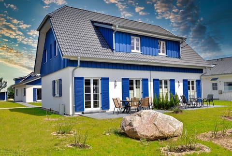 Property building, Garden view