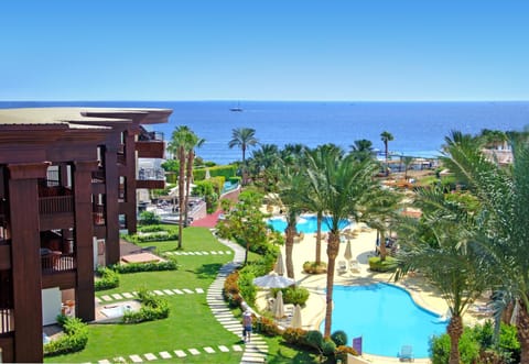 Property building, Pool view, Sea view