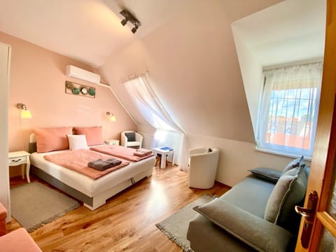 Photo of the whole room, Bedroom