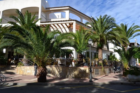 Property building, Facade/entrance