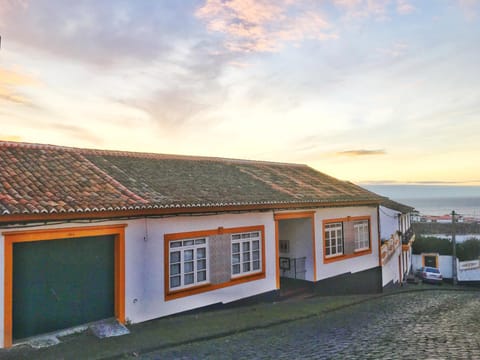 Property building, Facade/entrance, View (from property/room), Street view, Sunrise