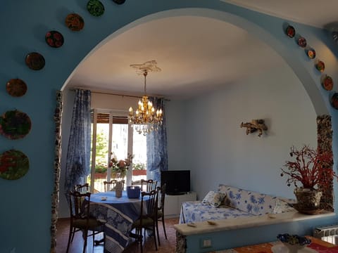 Communal lounge/ TV room, TV and multimedia, Living room, Seating area