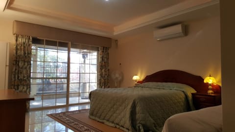 Bed, Photo of the whole room
