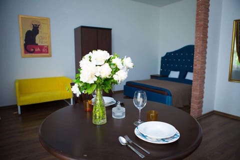 Communal lounge/ TV room, Photo of the whole room, Breakfast