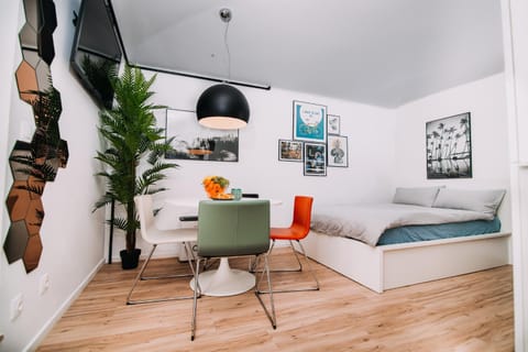 Seating area, Dining area, Bedroom
