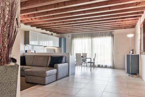 TV and multimedia, Balcony/Terrace, Kitchen or kitchenette, Living room