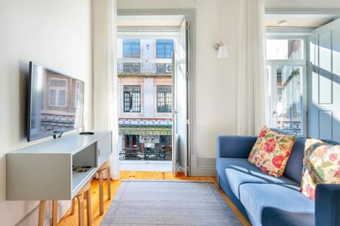 Communal lounge/ TV room, TV and multimedia, Balcony/Terrace, Living room