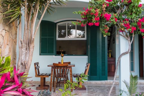 Property building, Garden, Decorative detail, Garden view