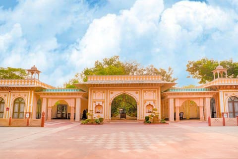 Facade/entrance, Day