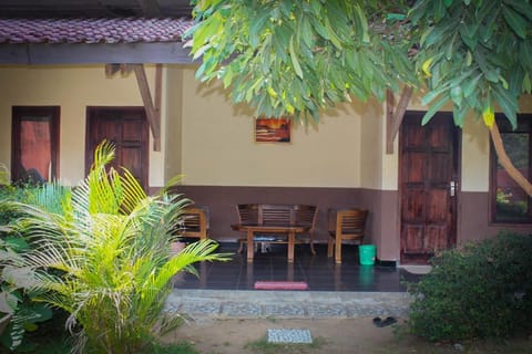 Facade/entrance, Seating area