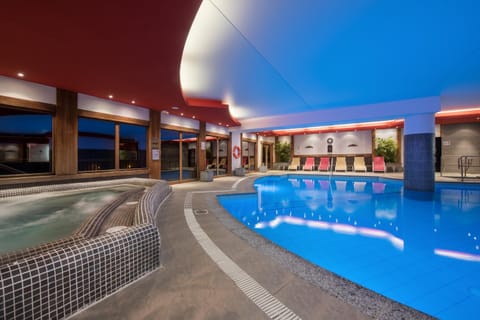 Winter, Summer, Swimming pool