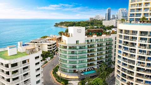 Property building, Day, Neighbourhood, Natural landscape, Bird's eye view, City view, Sea view, Street view, Location, Parking