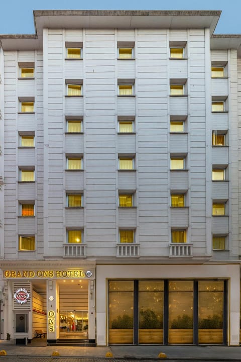 Property building, Facade/entrance