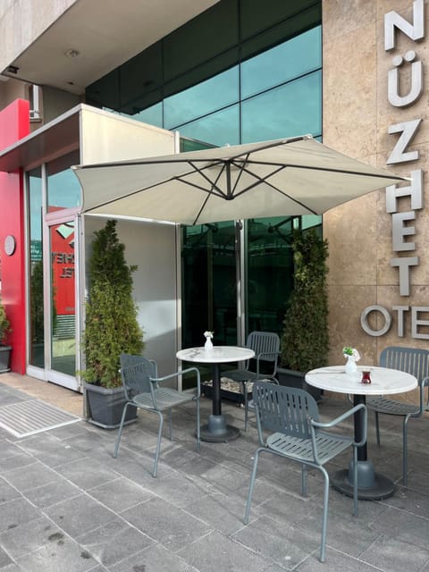 Property building, Day