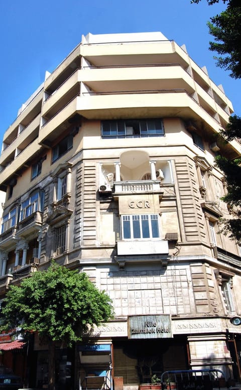 Property building, Day