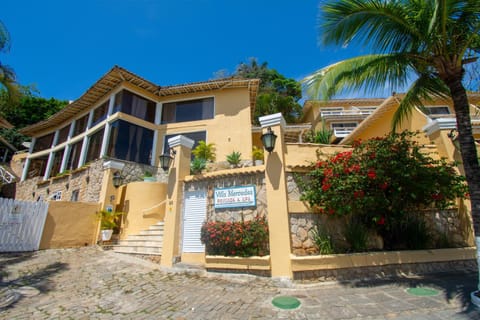 Property building, Day