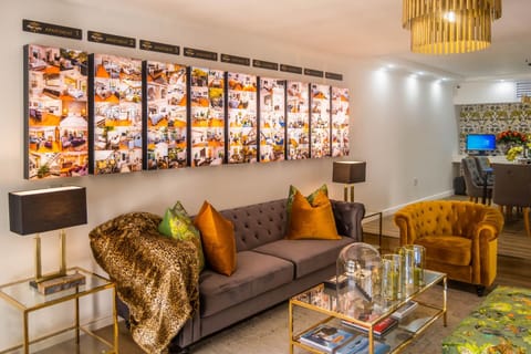 Communal lounge/ TV room