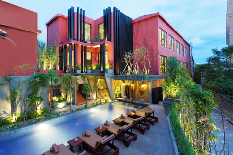 Property building, Swimming pool