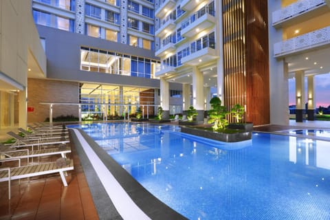 Swimming pool, Swimming pool