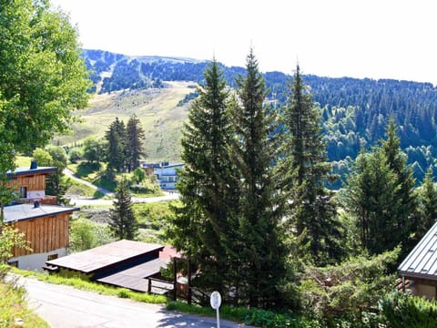 Grand studio rénové, 4 pers, animaux admis - FR-1-340-132 Apartment in Provence-Alpes-Côte d'Azur