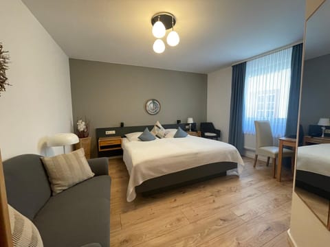 Photo of the whole room, Seating area, Bedroom