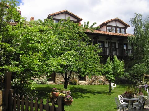 Property building, Garden