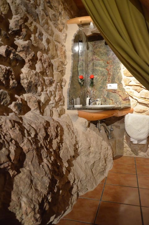 Bathroom, Decorative detail