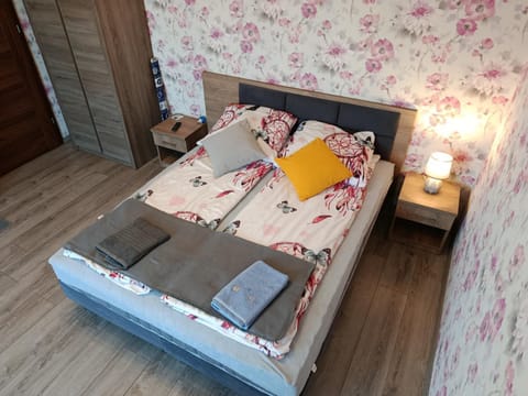 Bed, Bedroom, wardrobe