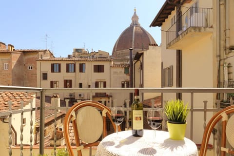 Balcony/Terrace, City view