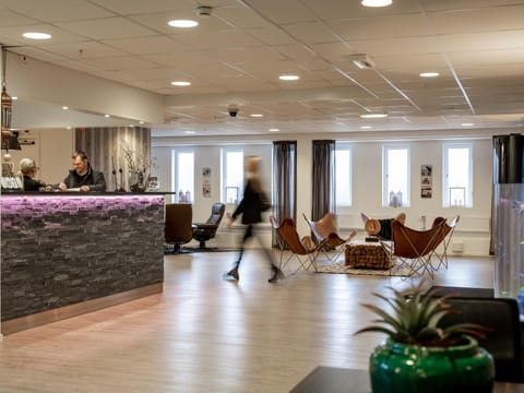 Lobby or reception, Lounge or bar