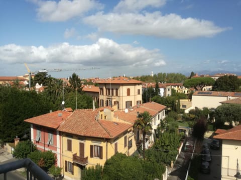 City view, Landmark view, Mountain view