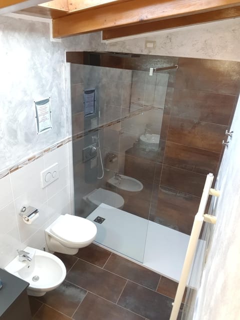 Andrea's Apartments - Chiasserini Apartment in Milan