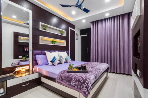 Bed, Photo of the whole room, Bedroom, fireplace
