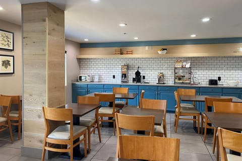 Restaurant/places to eat, Food and drinks, Food, Breakfast