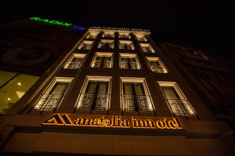Property building, Night, Property logo or sign, Logo/Certificate/Sign, Text overlay, Street view, Certificate/Award
