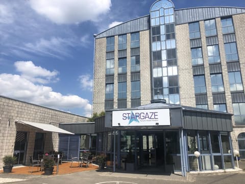 Property building, Facade/entrance, Inner courtyard view