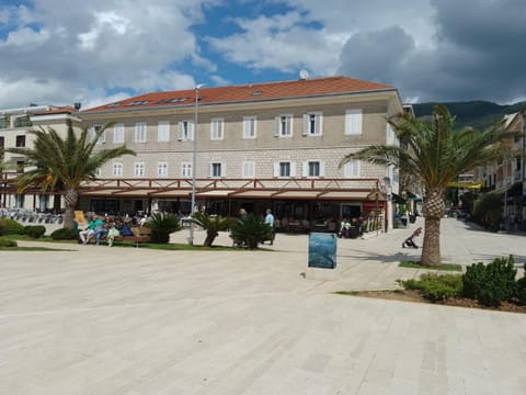 Property building, Location