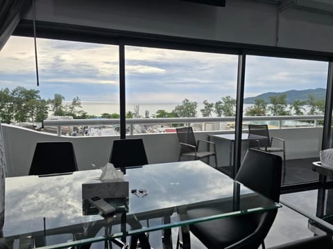 Dining area, Dinner