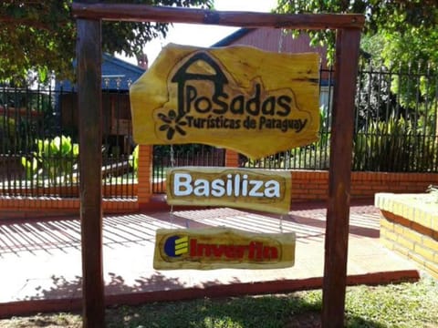 Facade/entrance, Day, Property logo or sign, Logo/Certificate/Sign, Text overlay, Street view, Certificate/Award