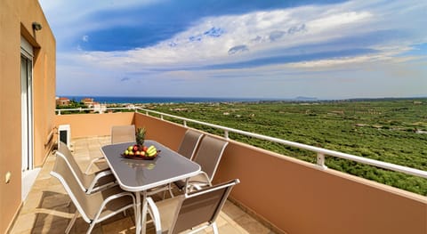 Patio, Day, Natural landscape, View (from property/room), Balcony/Terrace, Balcony/Terrace, Living room, Seating area, Dining area, Sea view, Quiet street view